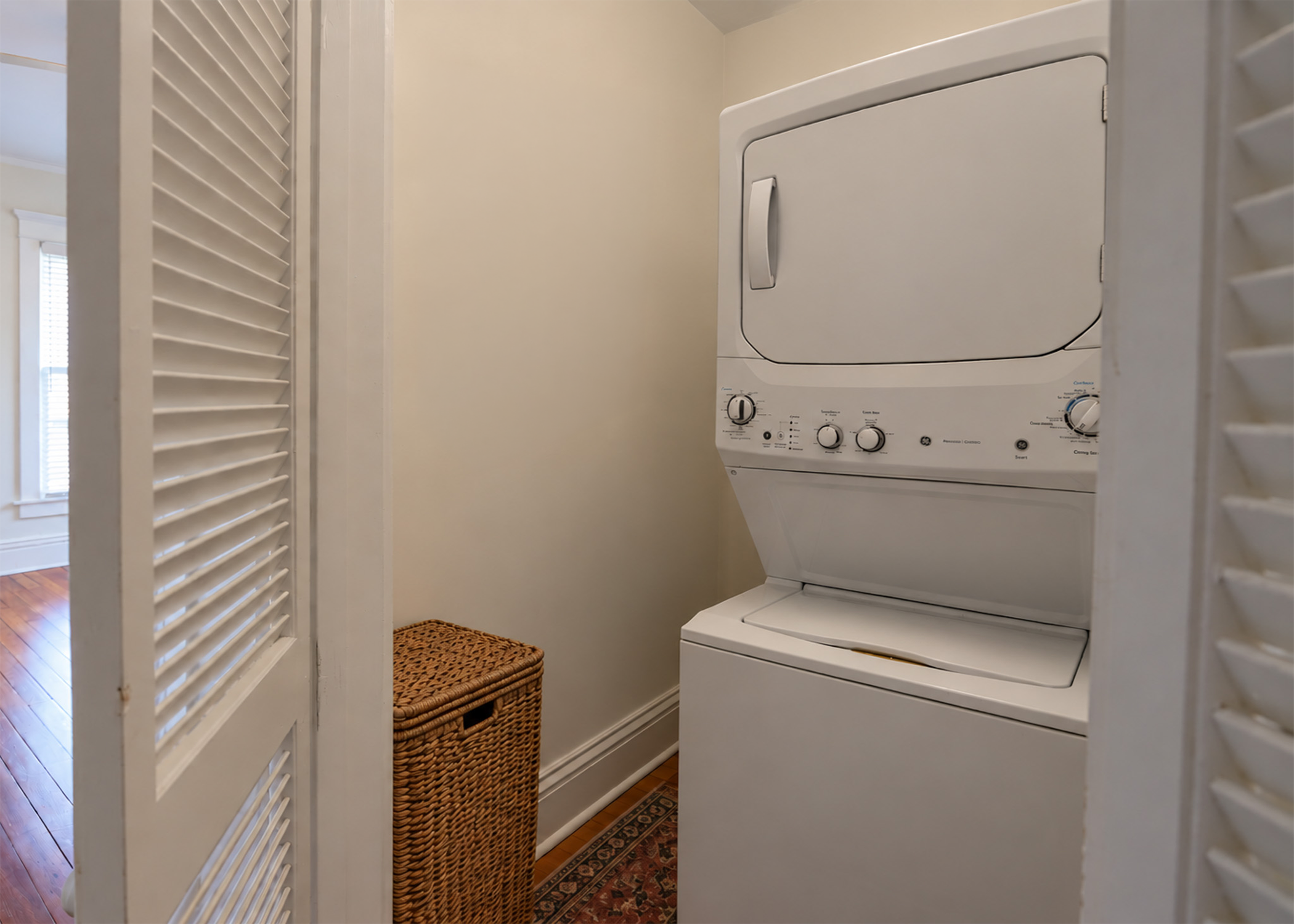 Idlewild apartment 4 laundry